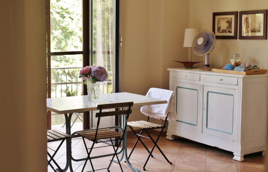 Tenuta Ajrale Vigone Phòng bức ảnh